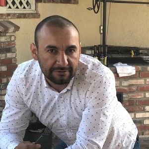 Meet your Posher, Efren